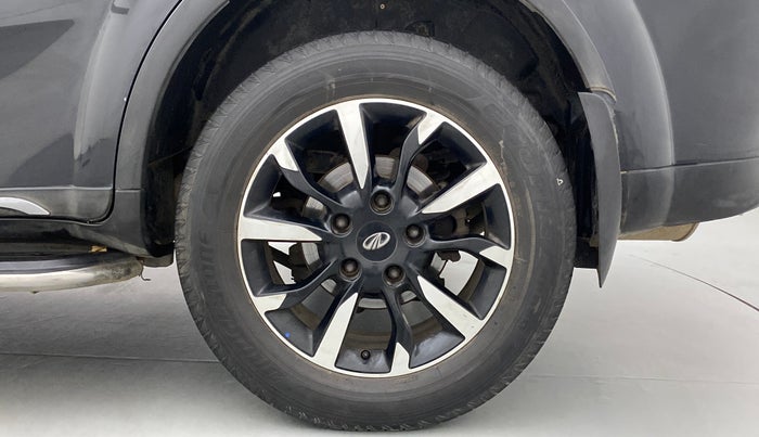 2018 Mahindra XUV500 W11, Diesel, Manual, 69,351 km, Left Rear Wheel