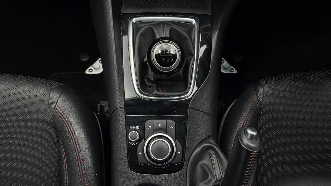 2015 Mazda 3 Sp25 Gt, Manual, 143146 km, Gear Lever 