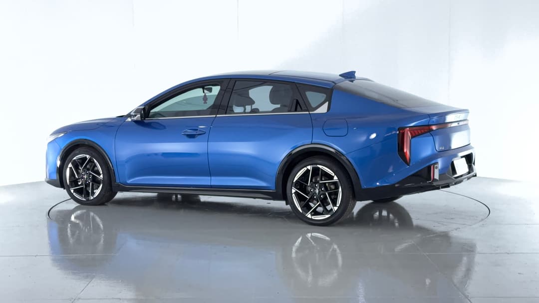 2025 Kia K4 Gt-line, Automatic, 16095 km, Left Back Diagonal (45- Degree) View