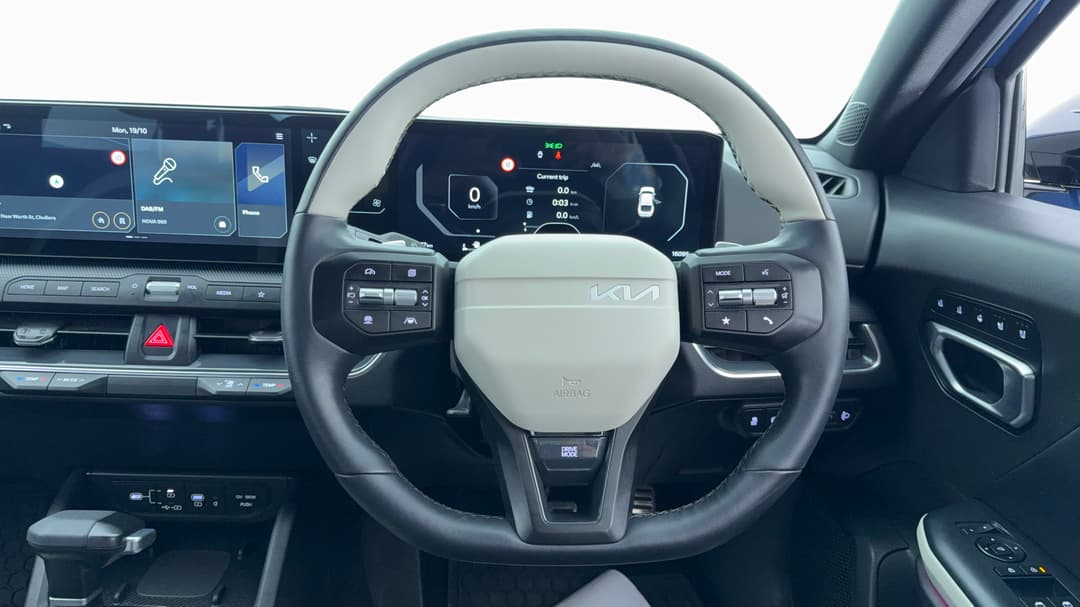 2025 Kia K4 Gt-line, Automatic, 16095 km, Steering Wheel Close-up