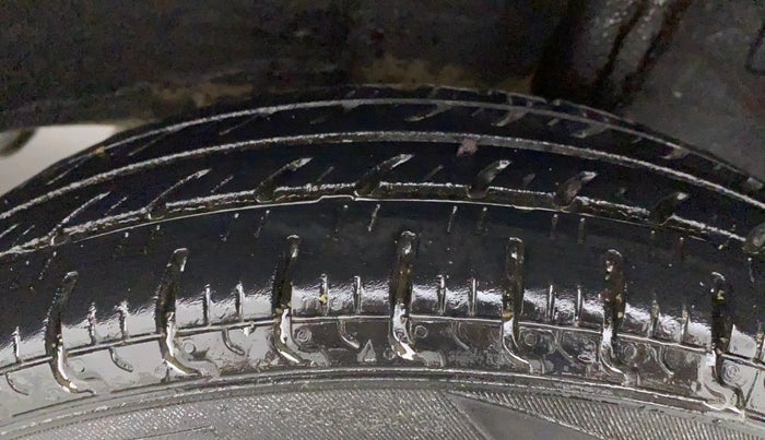 2017 Datsun Redi Go A, Petrol, Manual, 87,977 km, Left Rear Tyre Tread