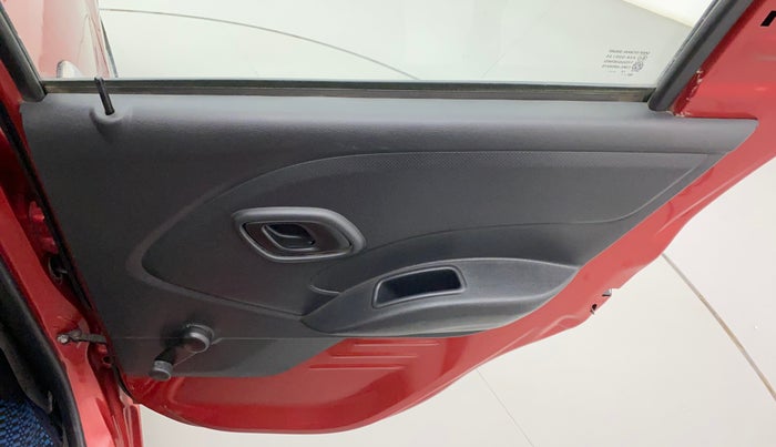 2017 Datsun Redi Go A, Petrol, Manual, 87,977 km, Right rear door - Trim has minor damage