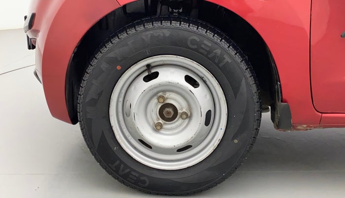 2017 Datsun Redi Go A, Petrol, Manual, 87,977 km, Left Front Wheel