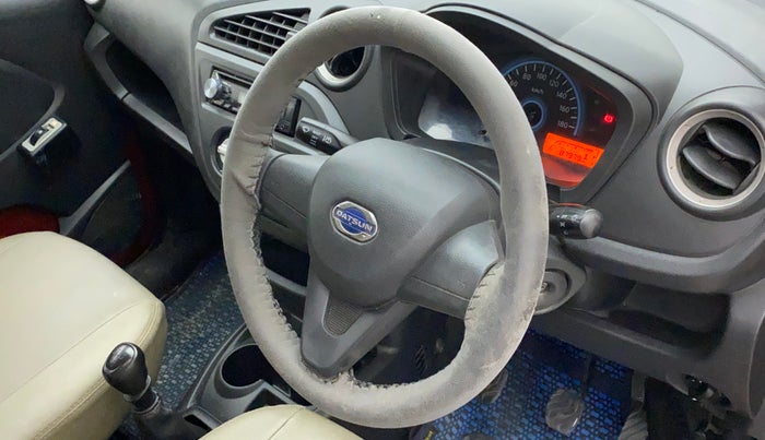 2017 Datsun Redi Go A, Petrol, Manual, 87,977 km, Steering wheel - Steering cover is minor torn