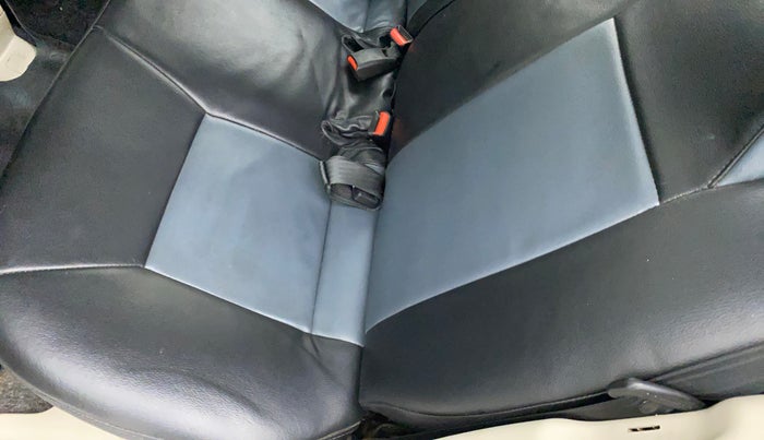 2017 Maruti Celerio VXI, Petrol, Manual, 74,568 km, Second-row left seat - Cover slightly stained