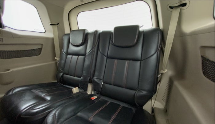 2016 Mahindra XUV500 W4, Diesel, Manual, 80,053 km, Third Seat Row ( optional )