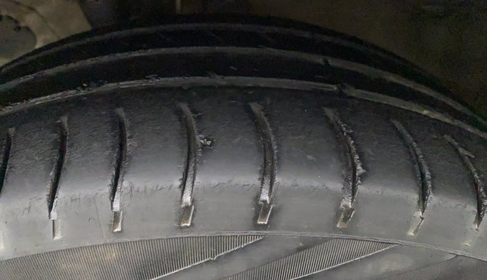 2018 Hyundai Elite i20 ASTA 1.4 CRDI, Diesel, Manual, 60,999 km, Left Front Tyre Tread