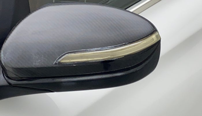 2018 Hyundai Elite i20 ASTA 1.4 CRDI, Diesel, Manual, 60,999 km, Left rear-view mirror - Indicator light has minor damage