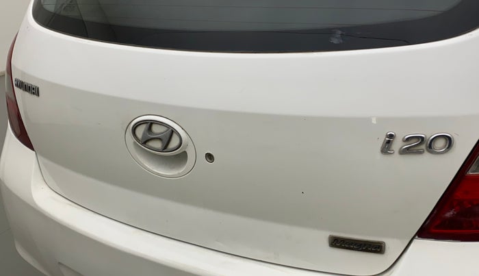 2010 Hyundai i20 MAGNA 1.2, Petrol, Manual, 76,812 km, Dicky (Boot door) - Minor scratches