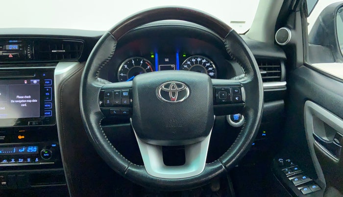 2017 Toyota Fortuner 2.8 4x2 MT, Diesel, Manual, 93,581 km, Steering Wheel Close Up
