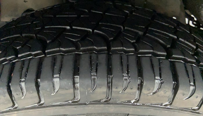 2017 Toyota Fortuner 2.8 4x2 MT, Diesel, Manual, 93,581 km, Left Front Tyre Tread