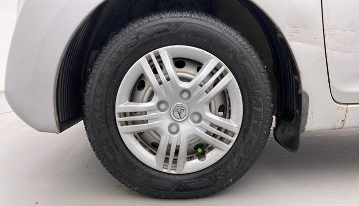 2012 Hyundai Eon D-LITE+, Petrol, Manual, 20,073 km, Left Front Wheel