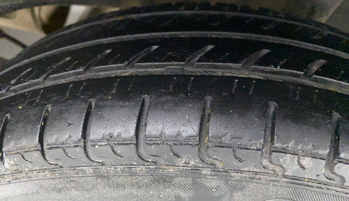2018 Datsun Redi Go A, Petrol, Manual, 32,798 km, Left Rear Tyre Tread