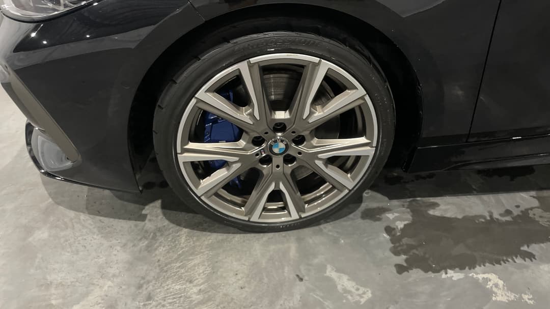2021 BMW 1 M135i xDrive, Automatic, 49180 km, Left Front Wheel