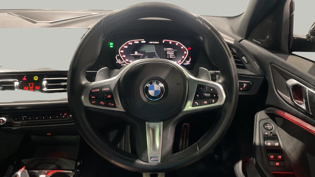 2021 BMW 1 M135i xDrive, Automatic, 49180 km, Steering Wheel Close-up