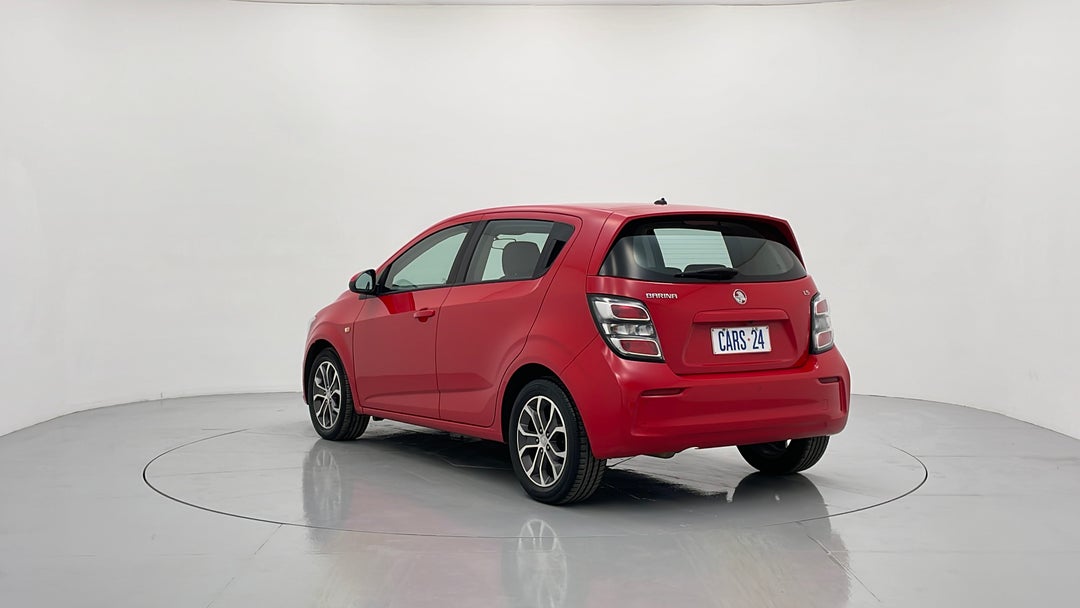 Left Back Diagonal (45- Degree) View