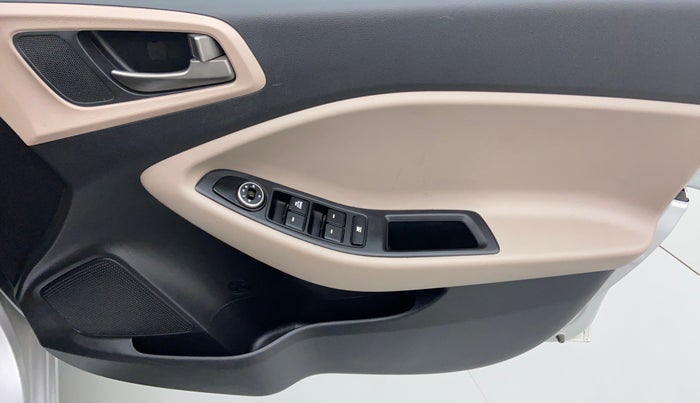 2017 Hyundai Elite i20 Magna Executive 1.2, Petrol, Manual, 25,022 km, Driver Side Door Panels Control