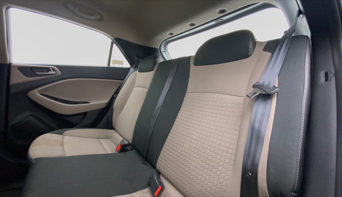 2017 Hyundai Elite i20 Magna Executive 1.2, Petrol, Manual, 25,022 km, Right Side Rear Door Cabin