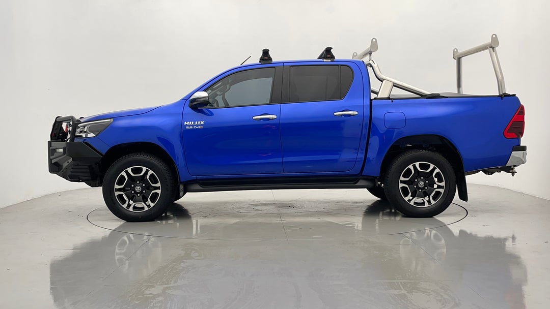2020 Toyota Hilux Sr5 (4x4), Automatic, 48561 km, Left Side View