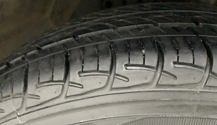 2014 Honda Amaze 1.2L I-VTEC S, Petrol, Manual, 19,479 km, Right Front Tyre Tread