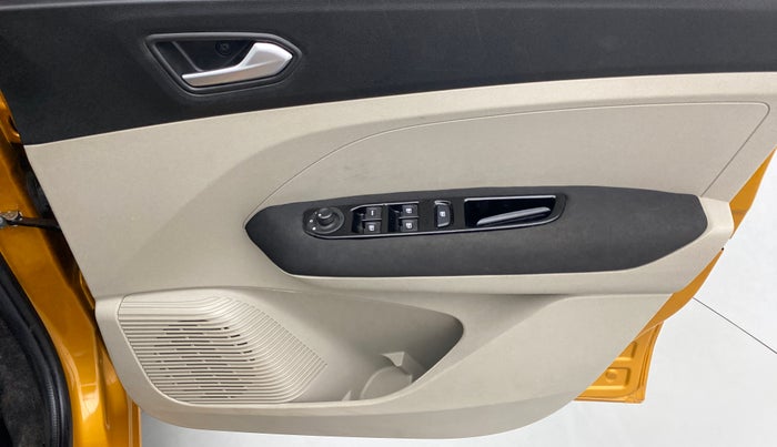 2020 Renault TRIBER RXZ AT, Petrol, Automatic, 9,313 km, Driver Side Door Panels Control