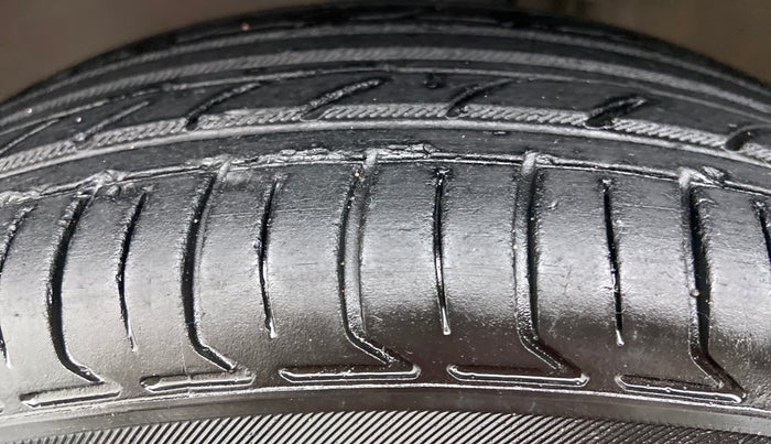 2012 Maruti Zen Estilo VXI, Petrol, Manual, 54,507 km, Left Front Tyre Tread