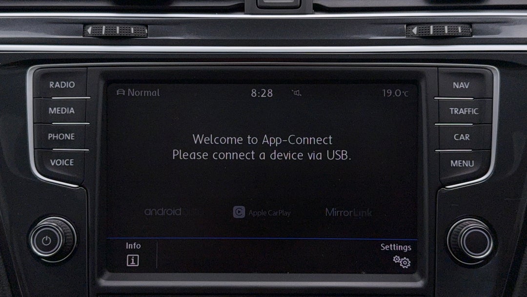 2016 Volkswagen Tiguan 132 Tsi Comfortline, Automatic, 120933 km, Android/Apple Car Play