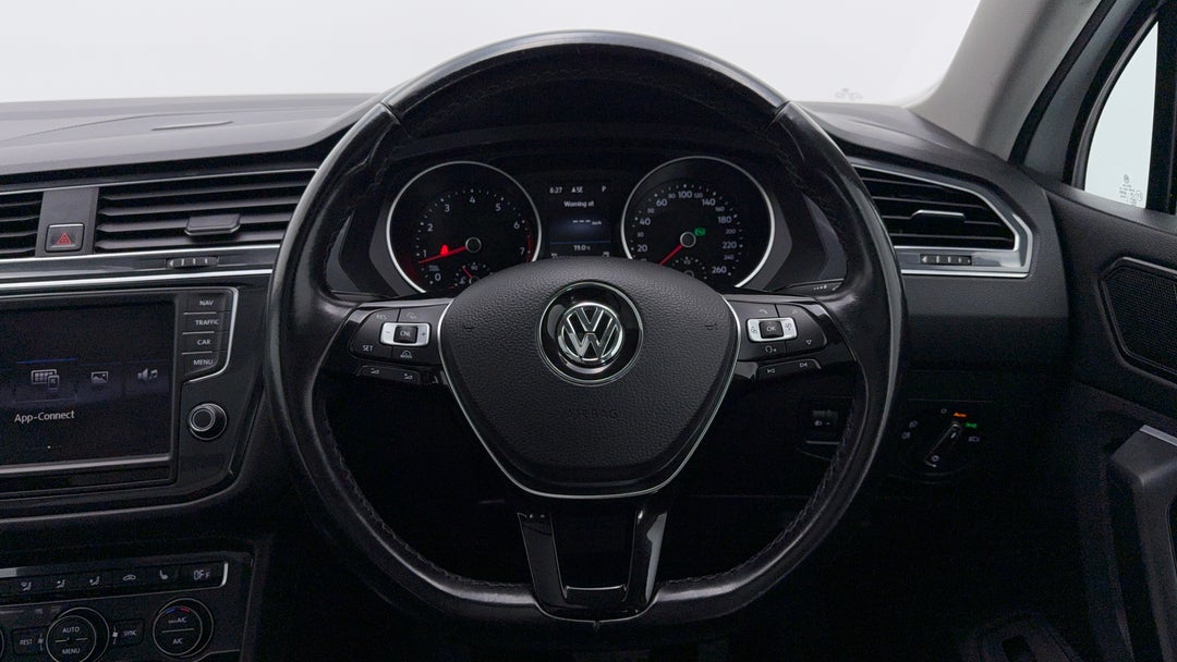 2016 Volkswagen Tiguan 132 Tsi Comfortline, Automatic, 120933 km, Steering Wheel Close-up