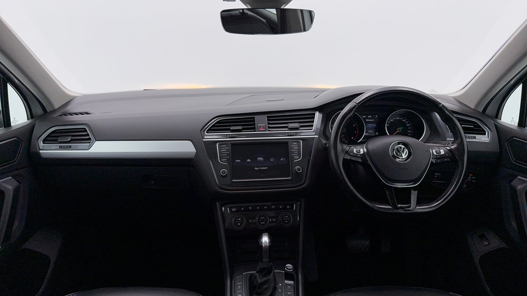 2016 Volkswagen Tiguan 132 Tsi Comfortline, Automatic, 120933 km, Dashboard View