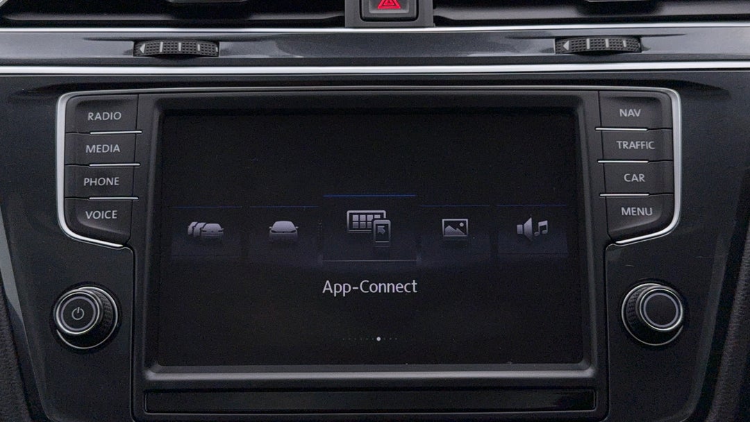 2016 Volkswagen Tiguan 132 Tsi Comfortline, Automatic, 120933 km, Infotainment System