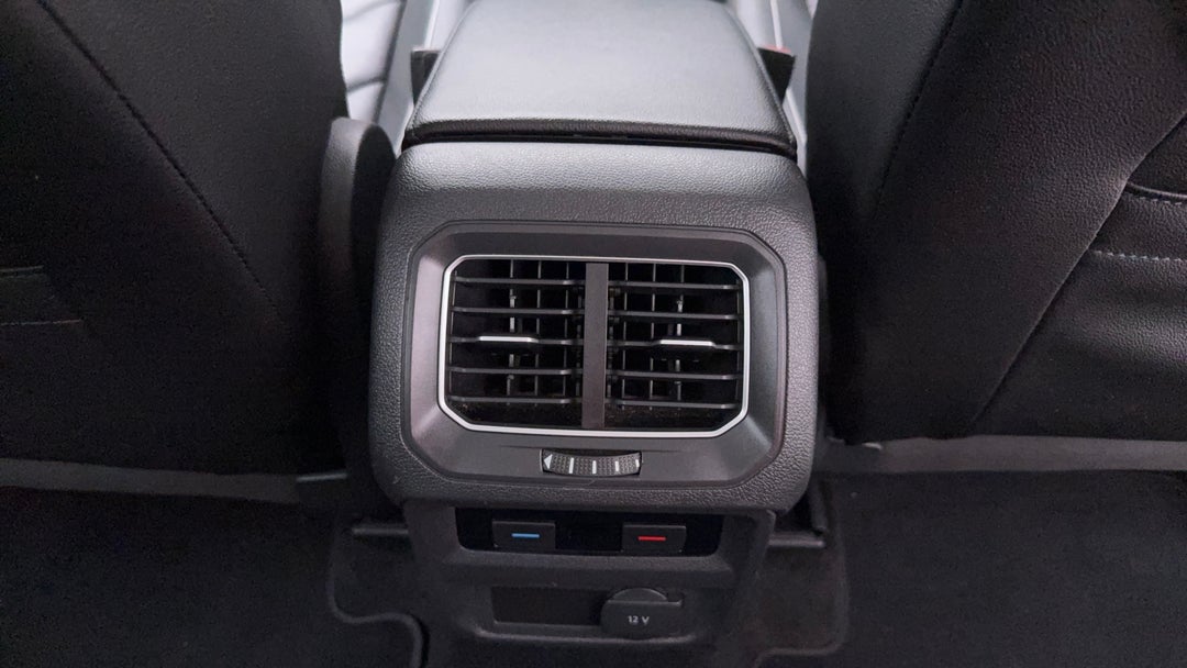 2016 Volkswagen Tiguan 132 Tsi Comfortline, Automatic, 120933 km, Rear A/C Vent