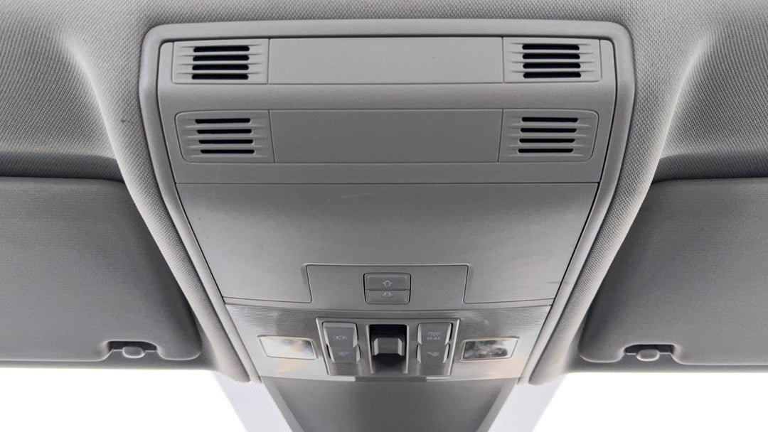 2016 Volkswagen Tiguan 132 Tsi Comfortline, Automatic, 120933 km, On-Roof Controls/Sunglass holder