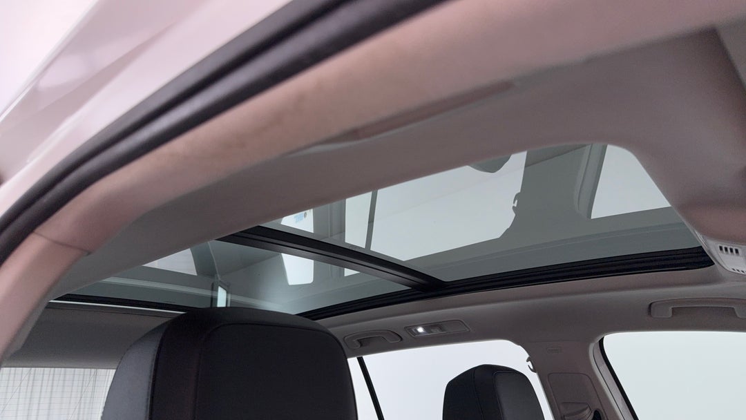 2016 Volkswagen Tiguan 132 Tsi Comfortline, Automatic, 120933 km, Interior Sunroof/Moonroof