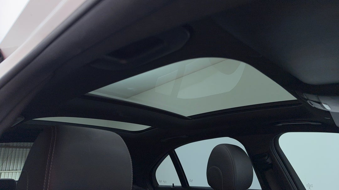 Interior Sunroof/Moonroof