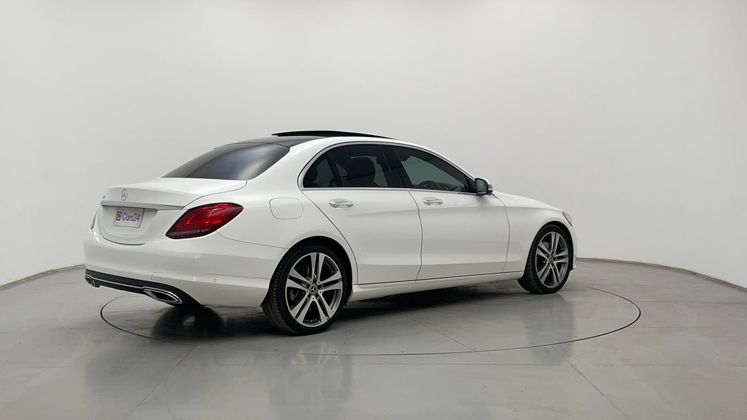 Right Back Diagonal (45- Degree) View