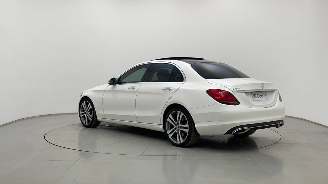 Left Back Diagonal (45- Degree) View