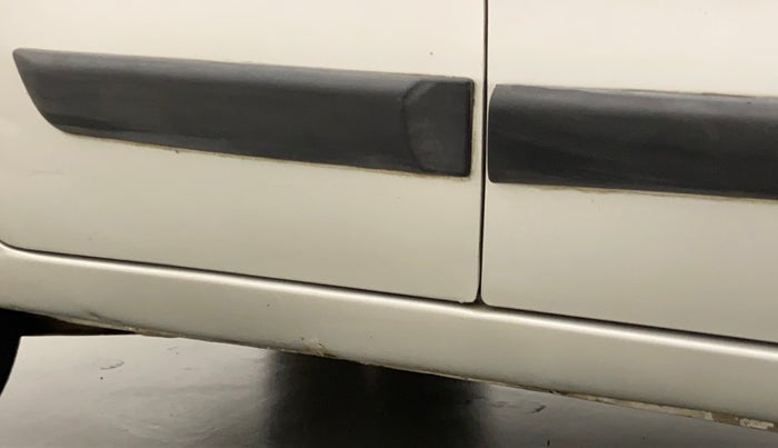 2012 Maruti Wagon R 1.0 LXI CNG, CNG, Manual, 76,440 km, Right running board - Slightly dented