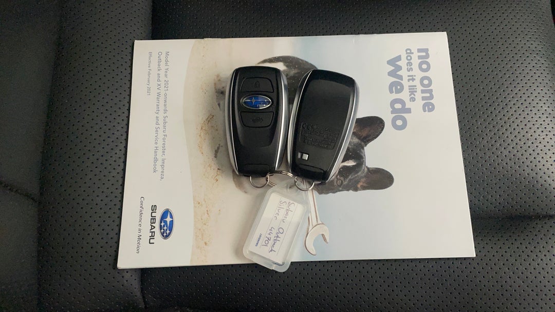 2021 Subaru Outback Touring Awd, Automatic, 78886 km, Key Close-up