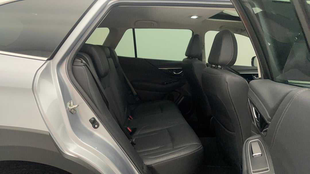 2021 Subaru Outback Touring Awd, Automatic, 78886 km, Right Side Rear Door Cabin View