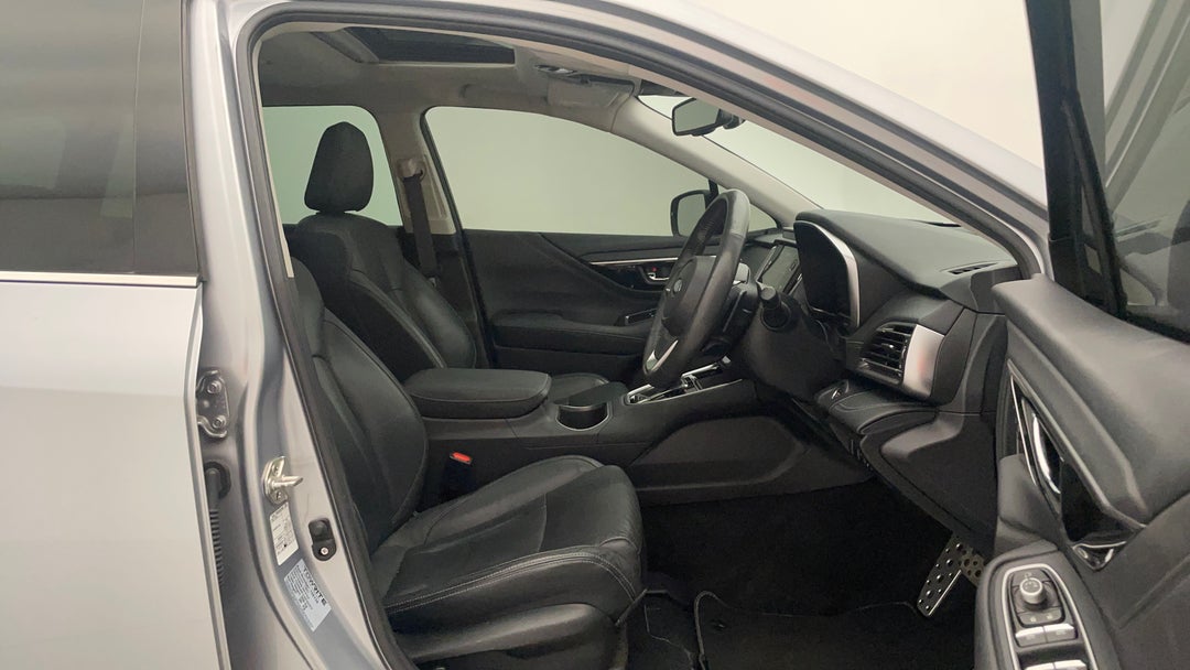 2021 Subaru Outback Touring Awd, Automatic, 78886 km, Right Side Front Door Cabin View