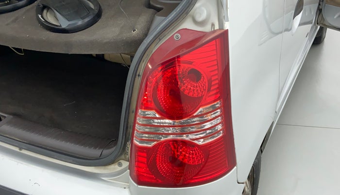 2013 Hyundai Santro Xing GL PLUS, Petrol, Manual, 1,03,030 km, Right tail light - Minor scratches