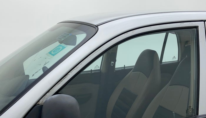 2013 Hyundai Santro Xing GL PLUS, Petrol, Manual, 1,03,030 km, Front passenger door - Door visor damaged
