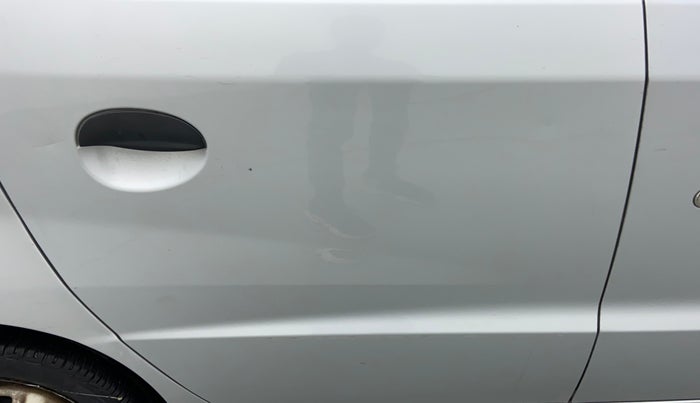 2013 Hyundai Santro Xing GL PLUS, Petrol, Manual, 1,03,030 km, Right rear door - Slightly dented