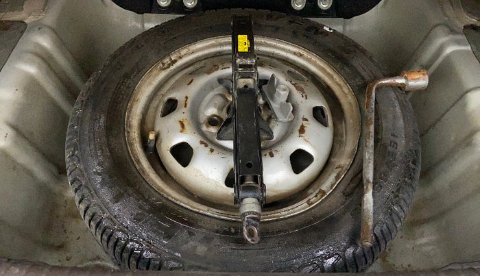 2013 Hyundai Santro Xing GL PLUS, Petrol, Manual, 1,03,030 km, Dicky (Boot door) - Tool missing