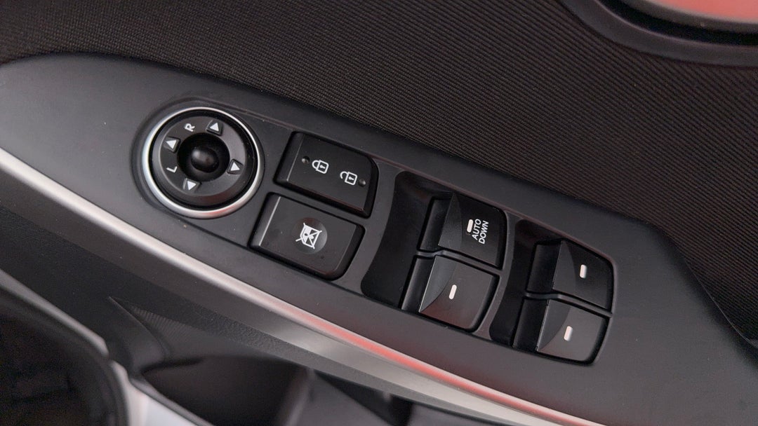 2016 Hyundai i30 Active, Automatic, 59383 km, Drivers Side Door Panel Controls