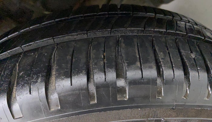 2016 Maruti Wagon R 1.0 VXI OPT, Petrol, Manual, 41,411 km, Left Rear Tyre Tread