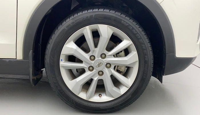 2020 Mahindra XUV300 W8 1.2 PETROL, Petrol, Manual, 45,790 km, Right Front Wheel