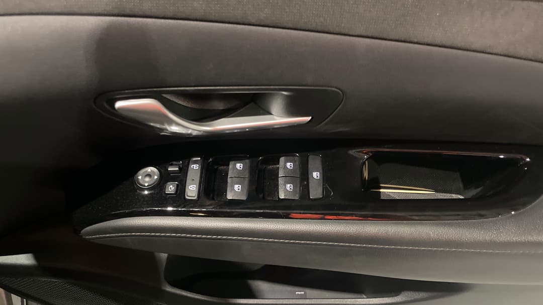 2022 Hyundai Tucson Elite (AWD), Automatic, 97608 km, Drivers Side Door Panel Controls