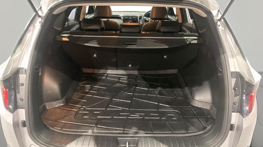 2022 Hyundai Tucson Elite (AWD), Automatic, 97608 km, Boot Inside View