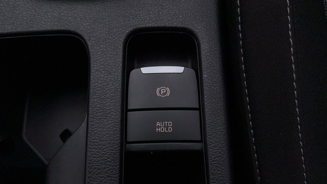 2023 Kia Cerato S Safety Pack, Automatic, 77367 km, Handbrake